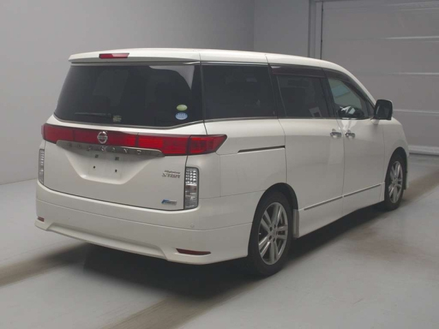 NISSAN ELGRAND 2010