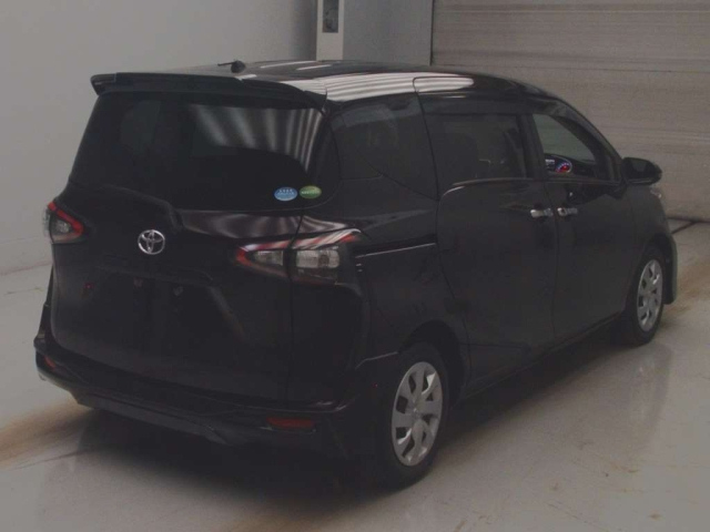 TOYOTA SIENTA 2018