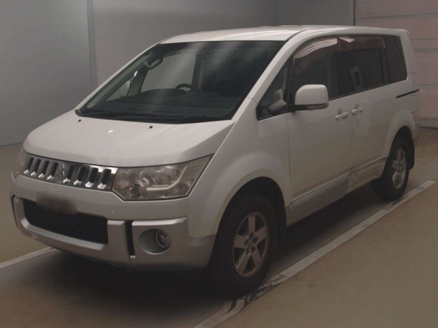 MITSUBISHI DELICA D5 2010