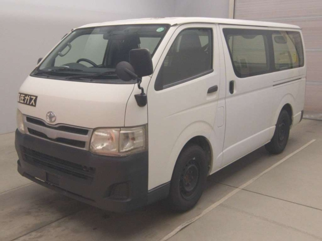 TOYOTA REGIUS ACE VAN 2013