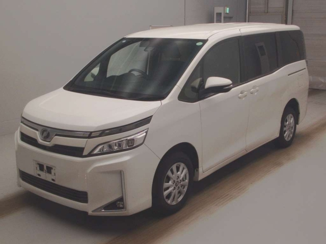 TOYOTA VOXY 2017
