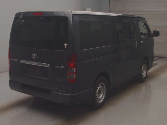 TOYOTA REGIUS ACE VAN 2010