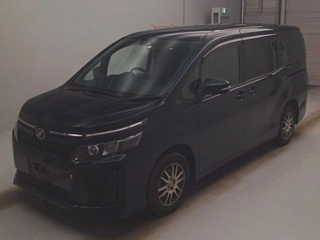 TOYOTA VOXY 2014