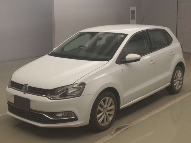 VOLKSWAGEN POLO 2016