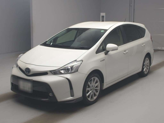 TOYOTA PRIUS ALPHA 2015