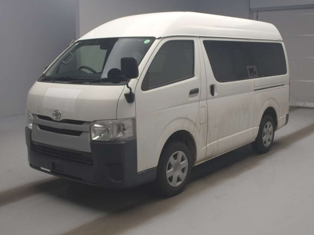 TOYOTA HIACE VAN 2015