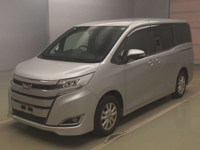 TOYOTA NOAH 2020