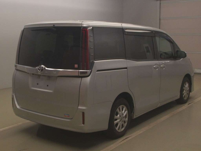 TOYOTA NOAH 2020