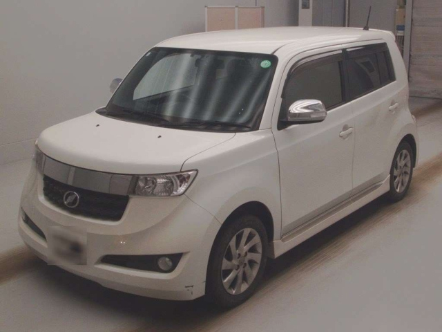 TOYOTA BB 2016