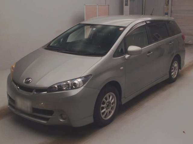 TOYOTA WISH 2010