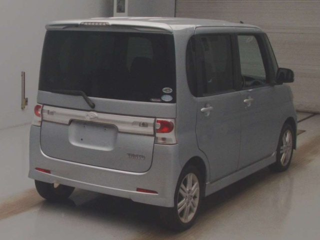 DAIHATSU TANTO 2008