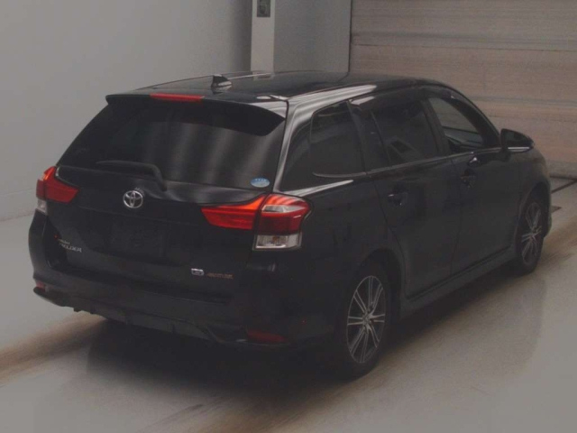 TOYOTA COROLLA FIELDER 2016