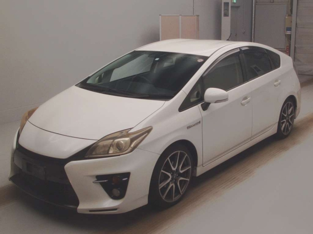 TOYOTA PRIUS 2012