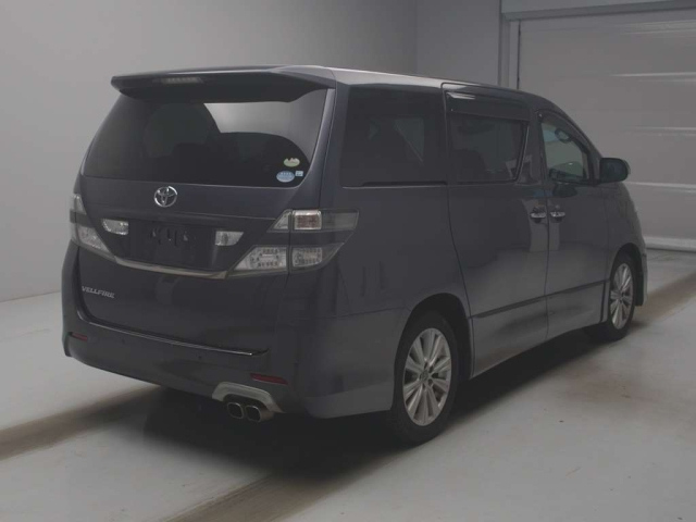 TOYOTA VELLFIRE 2011