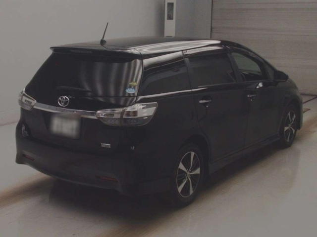 TOYOTA WISH 2015