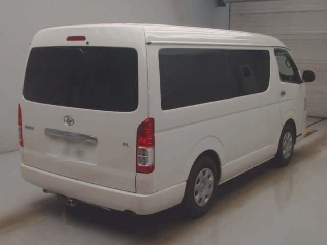 TOYOTA HIACE 2019