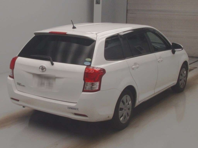 TOYOTA COROLLA FIELDER 2013