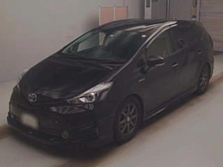 TOYOTA PRIUS ALPHA 2016