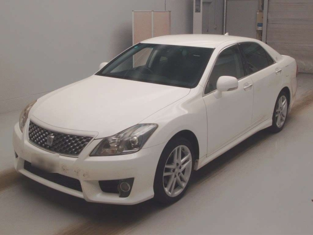 TOYOTA CROWN 2010