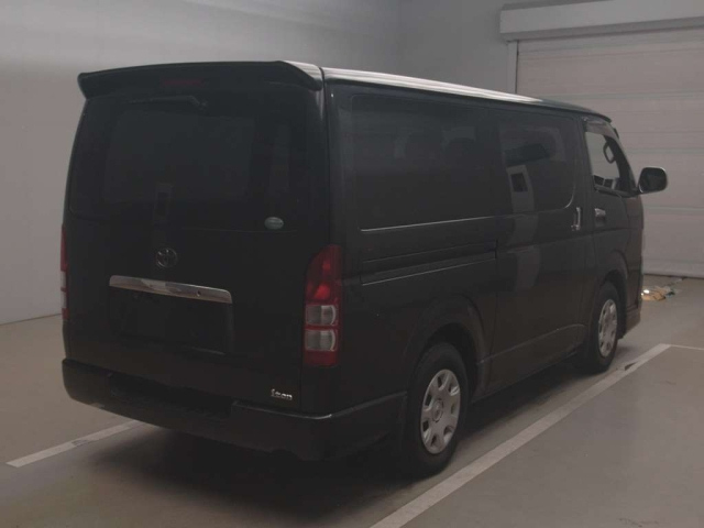 TOYOTA REGIUS ACE VAN 2010