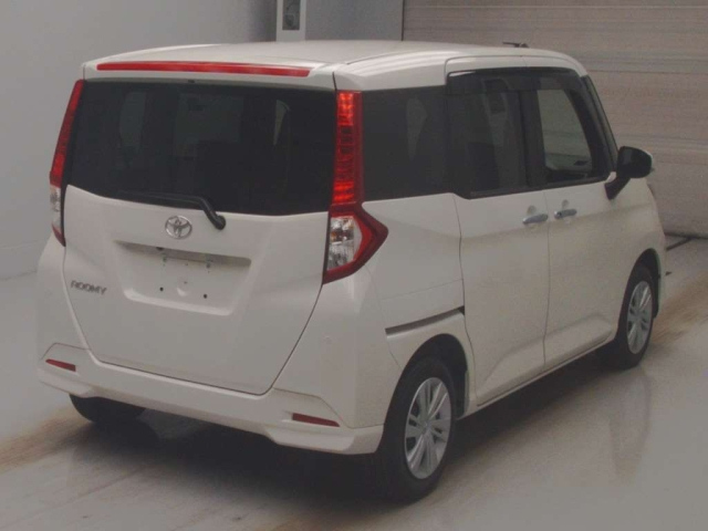 TOYOTA ROOMY 2022