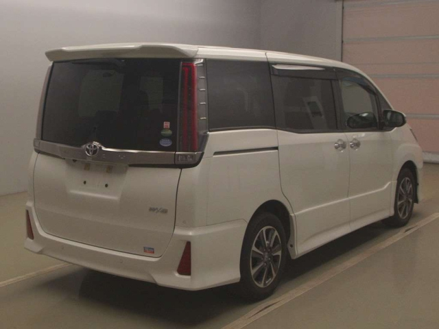 TOYOTA NOAH 2020