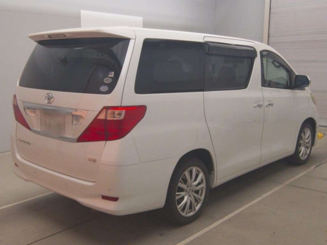 TOYOTA ALPHARD 2010