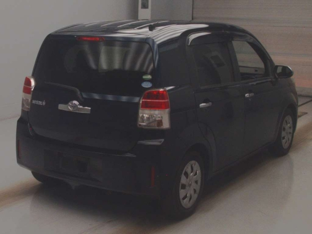 TOYOTA SPADE 2016