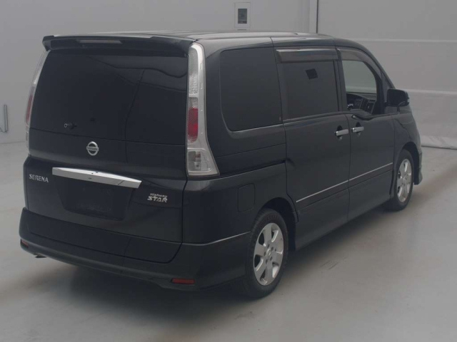 NISSAN SERENA 2010