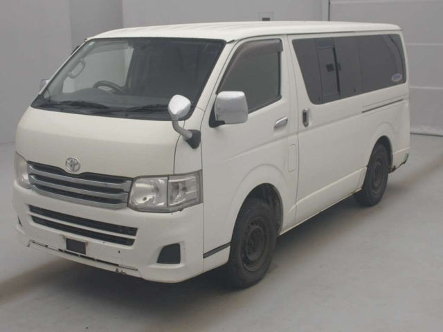 TOYOTA HIACE VAN 2012