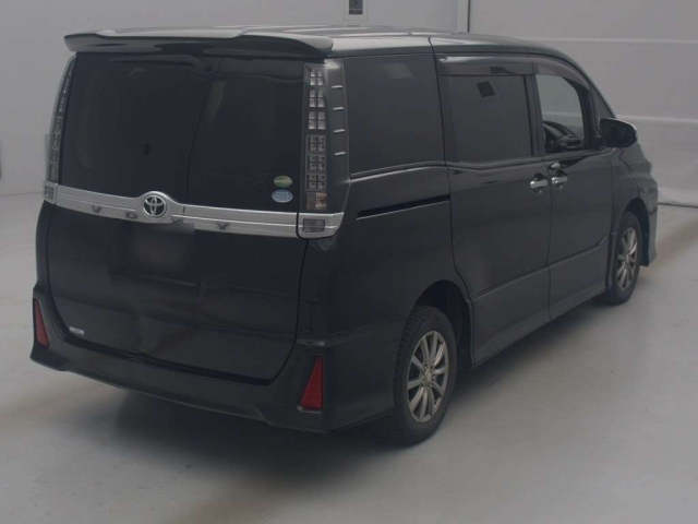 TOYOTA VOXY 2016