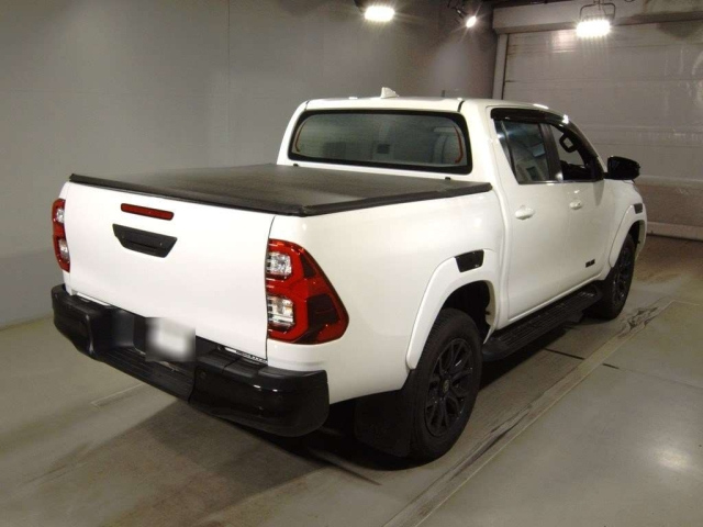 TOYOTA HILUX 2023