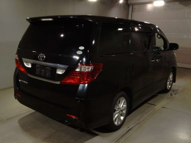 TOYOTA ALPHARD 2011