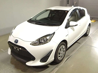 TOYOTA AQUA 2018