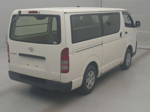 TOYOTA REGIUS ACE VAN 2017