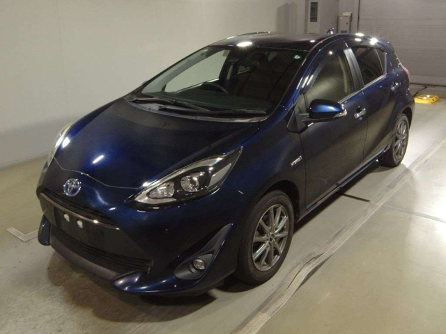 TOYOTA AQUA 2018