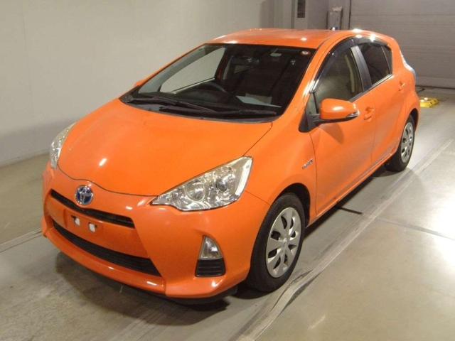 TOYOTA AQUA 2014