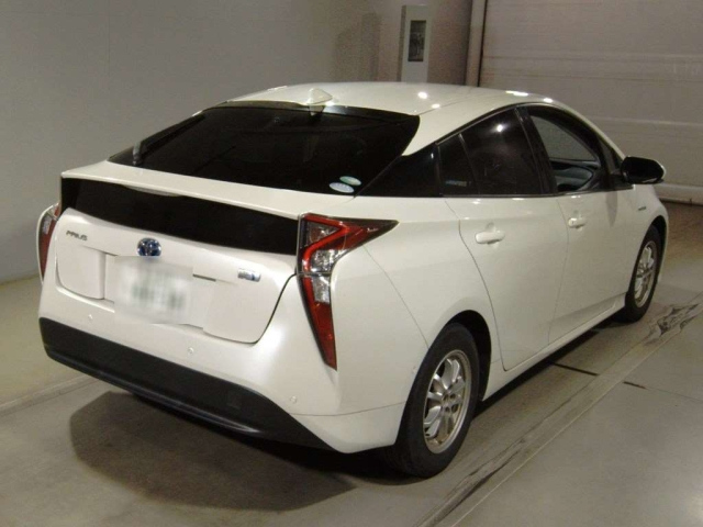 TOYOTA PRIUS 2018