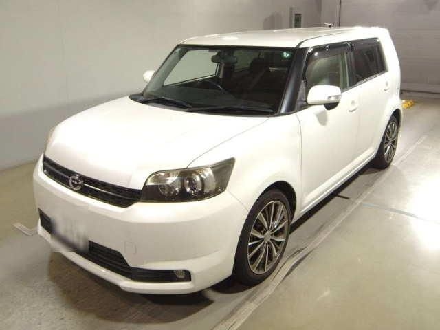 TOYOTA COROLLA RUMION 2013