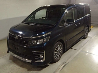 TOYOTA VOXY 2014