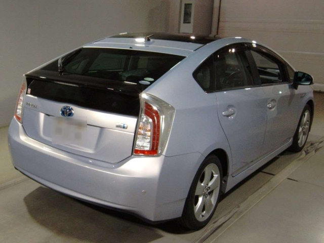 TOYOTA PRIUS 2015