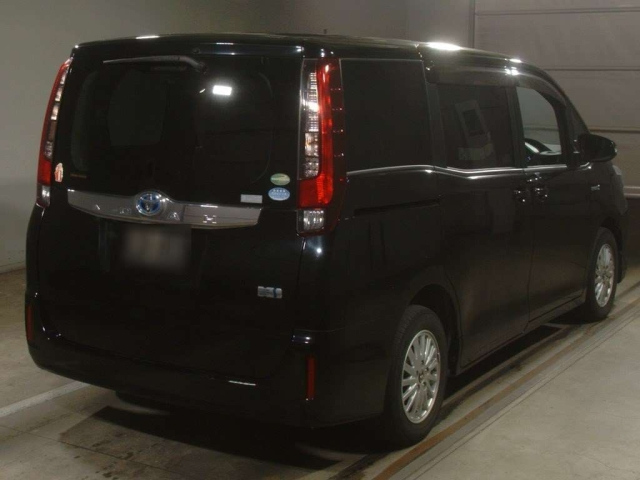 TOYOTA NOAH 2016