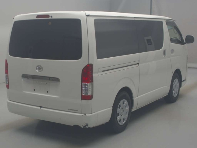 TOYOTA HIACE VAN 2015