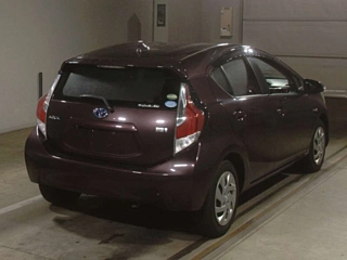 TOYOTA AQUA 2015