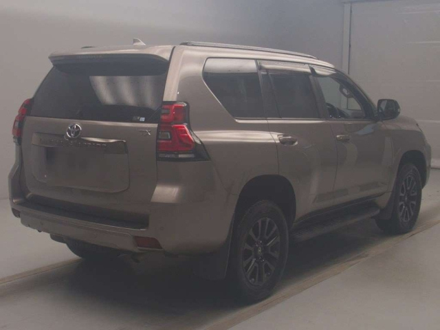 TOYOTA LAND CRUISER PRADO 2021
