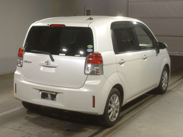 TOYOTA SPADE 2014