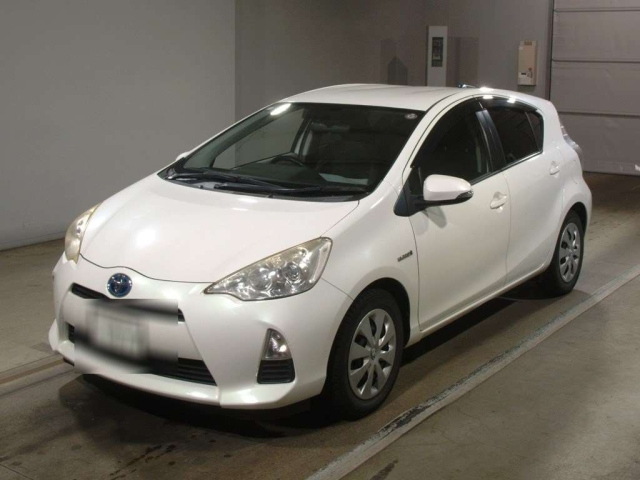 TOYOTA AQUA 2012