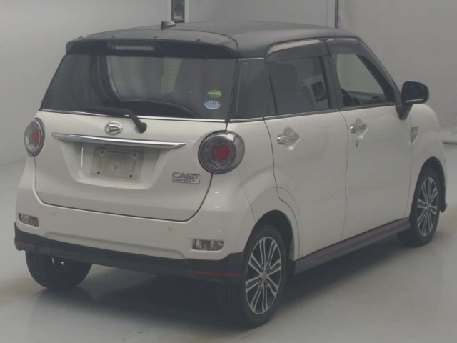 DAIHATSU CAST 2018