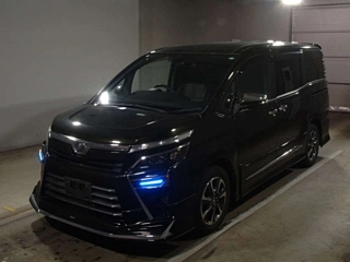 TOYOTA VOXY 2018