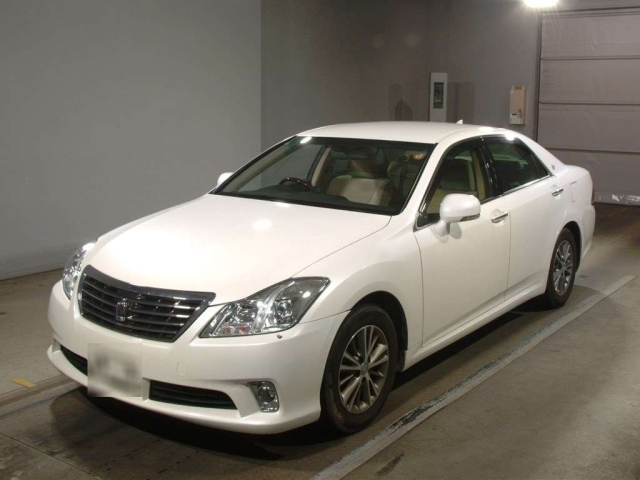 TOYOTA CROWN 2013